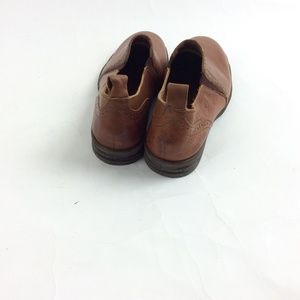 born fable shoes